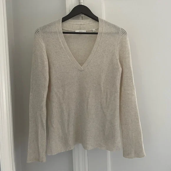 Vince 100% Cashmere V Neck Sweater - Picture 1 of 7